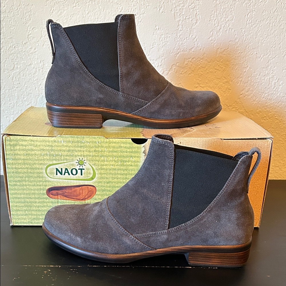 Naot Women's Charcoal Suede Ankle Booties